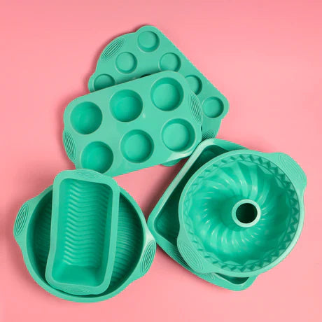 Bakeware Molds & Tins