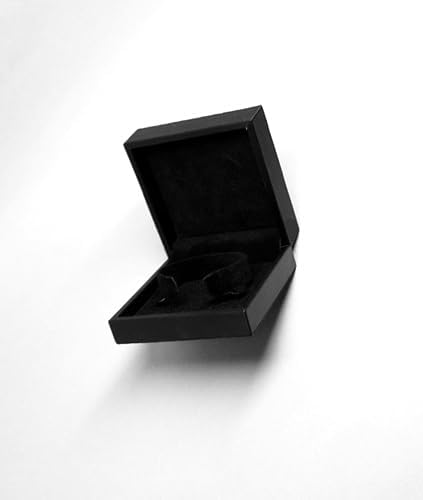 7AGAT leather velvet jewelry box with compartments for bracelets, necklaces, rings, and watches in black and other colors.