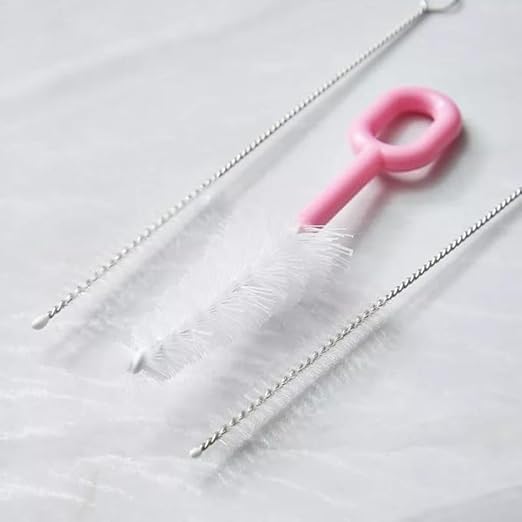 Set of 6 pink and yellow baby bottle cleaning brushes with sponges and bristle brushes from 7AGAT for thorough cleaning.