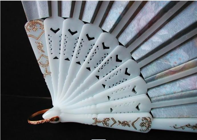 Elegant black silk handheld folding fan with intricate gold accents, Chinese and Spanish style, ideal for weddings and celebrations.