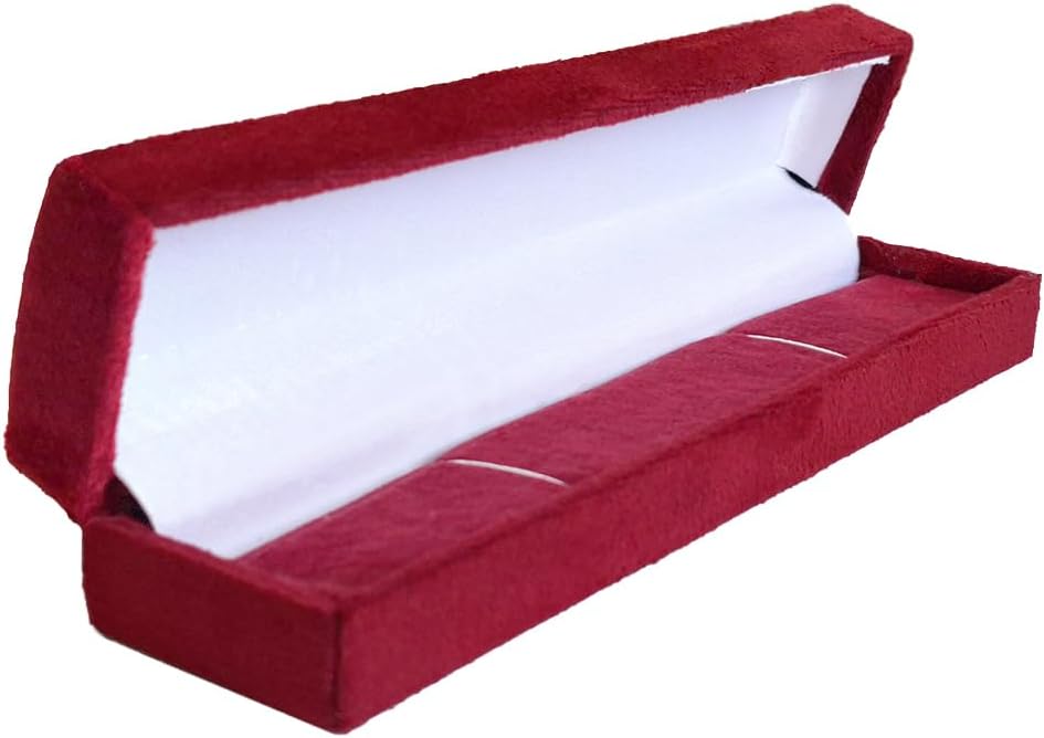 Velvet jewelry box by 7AGAT for long chain gifts, bracelets, and accessories, with a soft interior and jewelry display compartments.