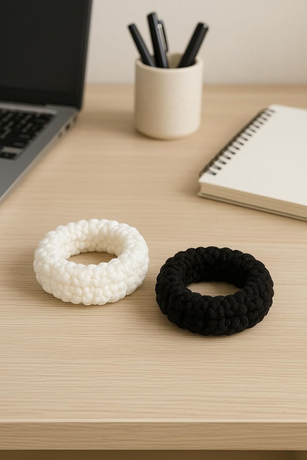 Six soft, seamless elastic hair ties for women and girls, 7AGAT ponytail holders, gentle and damage-free hair accessories.