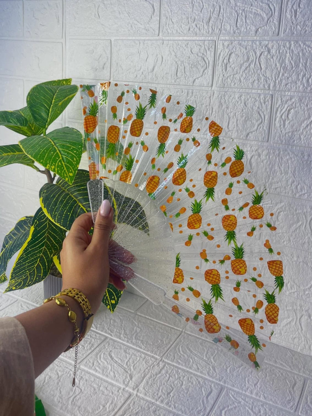Transparent Acrylic Folding Hand Fan - Lightweight & Portable, Durable Clear Frame for Weddings, Parties, Outdoor Events, and Daily Use