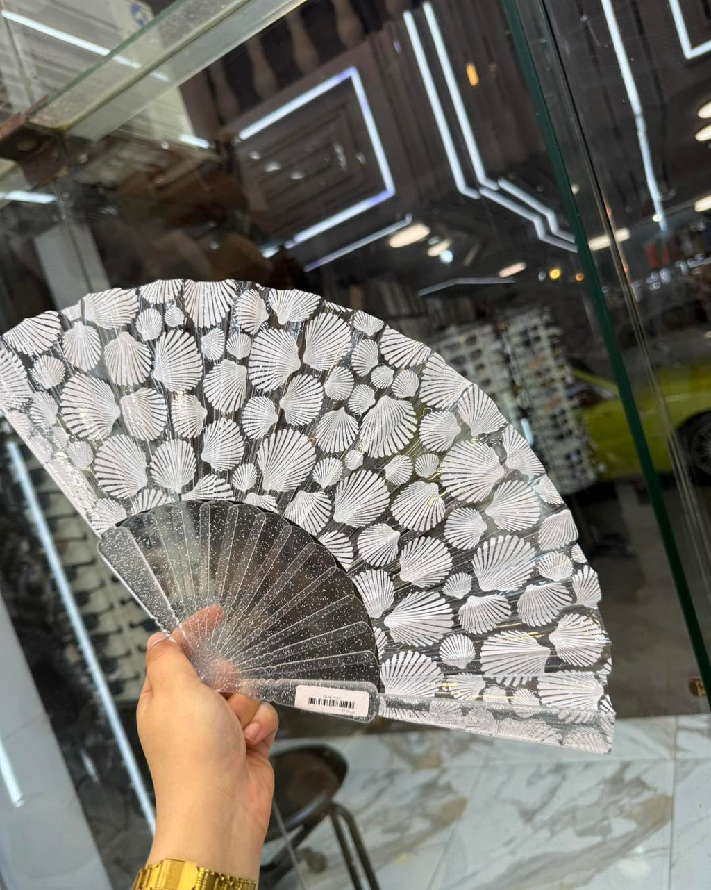 7AGAT classic Chinese style folding hand fan with ornate design, used for line dance and popping performances.