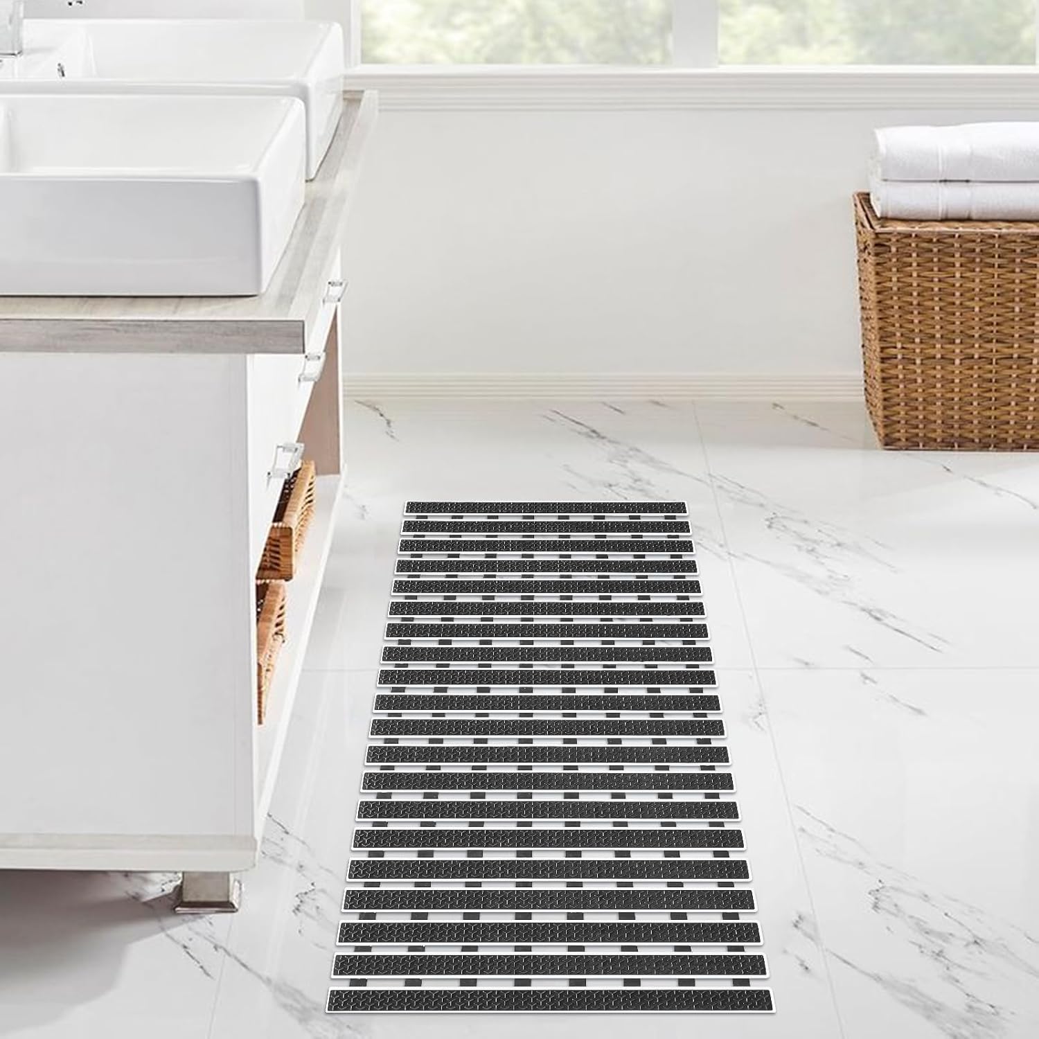 Premium PVC Plastic Anti-Slip Bath Mat, 70x38 cm, Non-Toxic, Quick-Drying, Suction Cups, Shower and Tub Safety (Black)