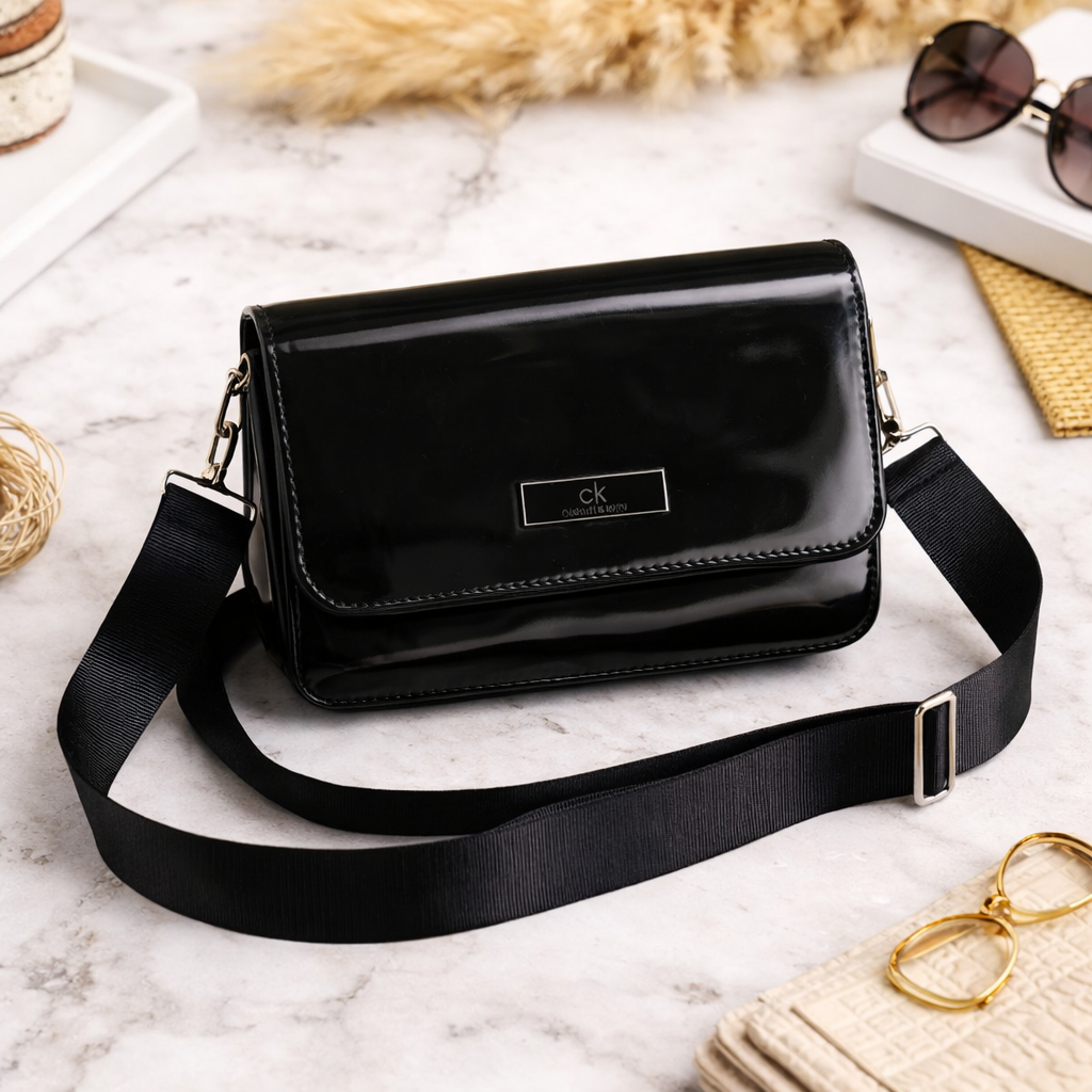 7AGAT women's handbag with stylish shoulder and crossbody straps, casual and evening fashion purse with modern design.
