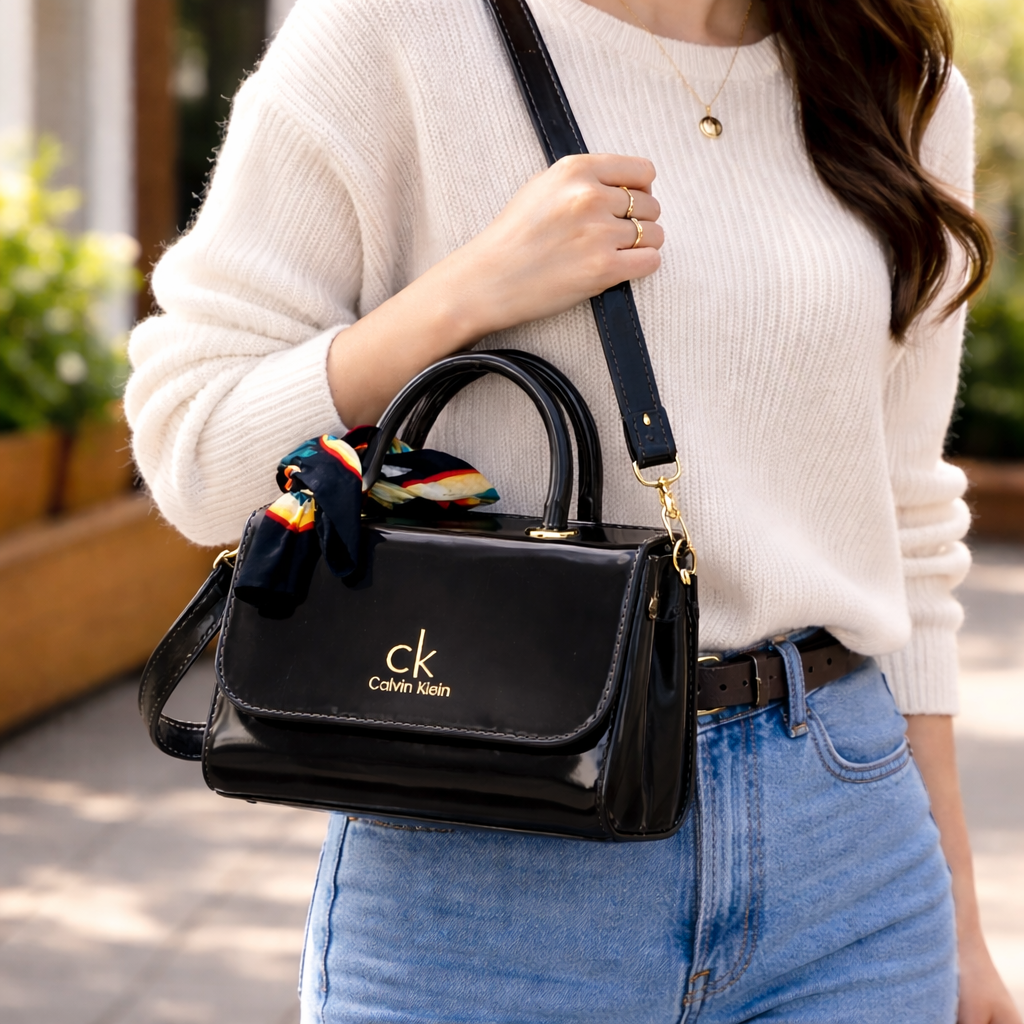 Stylish 7AGAT women's handbag with shoulder and crossbody straps, casual and evening purse in sleek design.