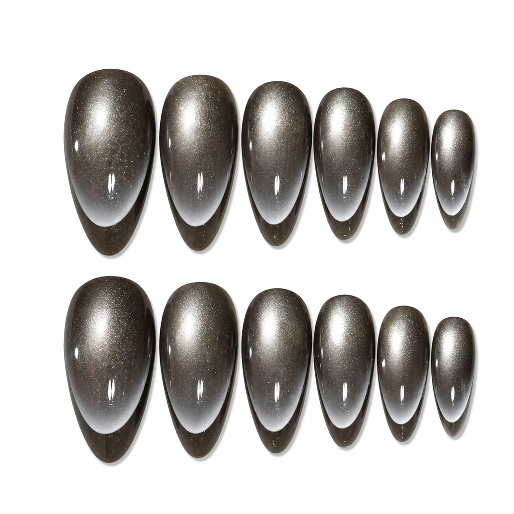 Set of 12 glossy almond-shaped press-on nails by 7AGAT, reusable fake nails with an elegant finish for daily or special occasions.