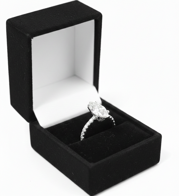 7AGAT luxury velvet jewelry box with satin interior displaying rings, necklaces, and bracelets for elegant gift presentations.