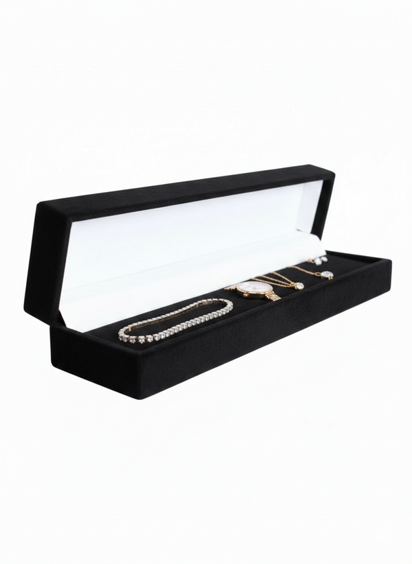 Velvet jewelry box by 7AGAT for storing long chain gifts, bracelets, and accessories, with a soft interior and display space